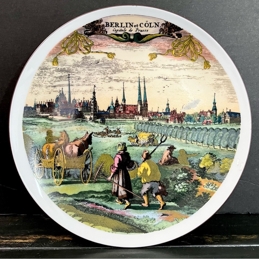 Reutter Porzellan Germany BERLIN et COLN Capitale de Prusse Porcelain Plate 6.25
